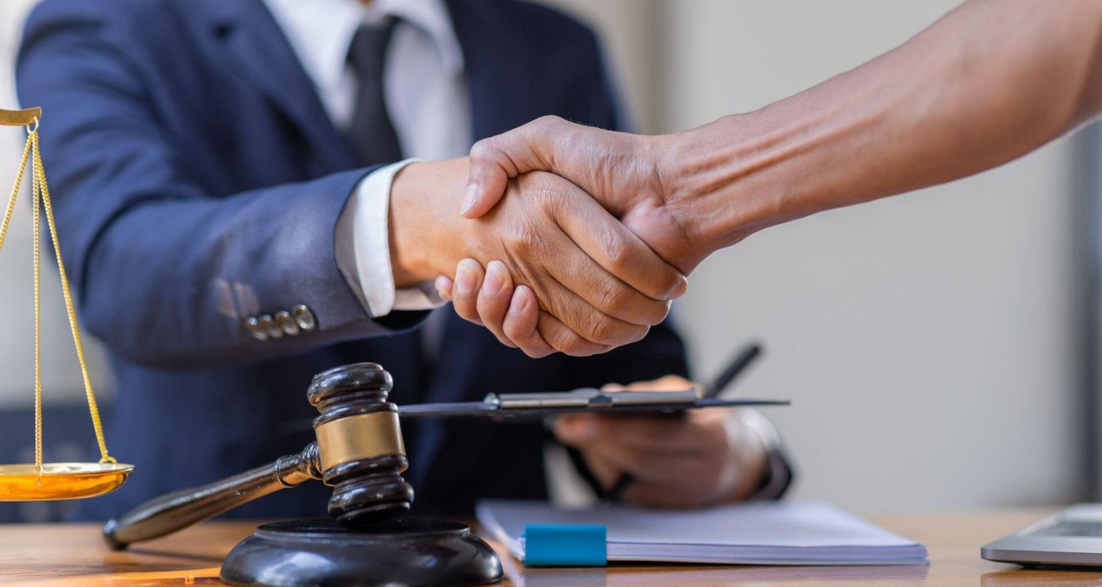 How to Choose the Right Business Lawyer for Your Startup 1