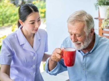 Top 4 Benefits of Using Senior Living Placement Services