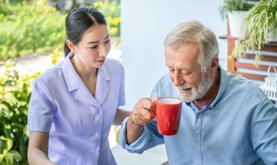 Top 4 Benefits of Using Senior Living Placement Services