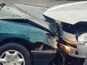 7 Reasons Why a Common Man Is Unable to Tackle a Car Accident Case in St.Petersburg